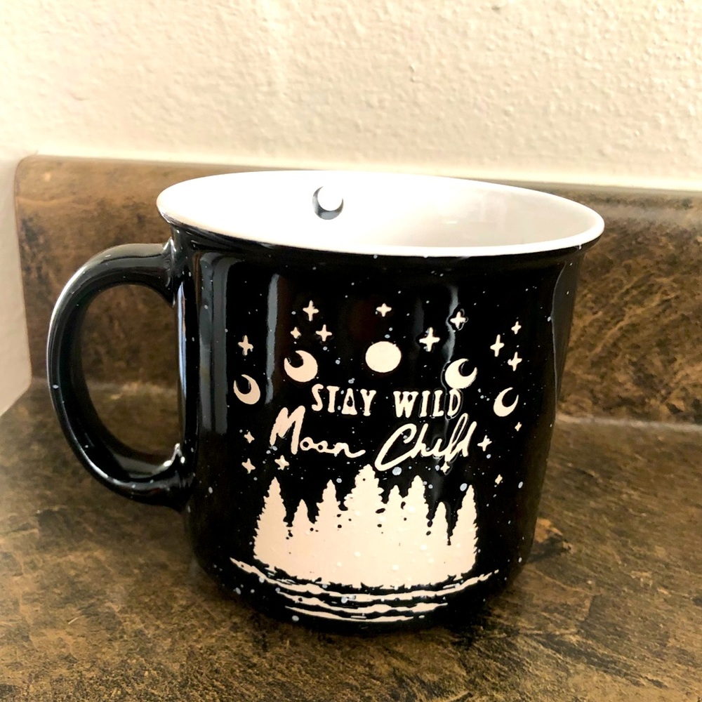 NWOT moonchild blk nature mug